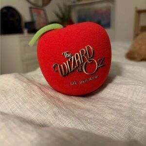 Incredibly Rare Wizard of Oz @ Sphere Apple (Collectors Item)
